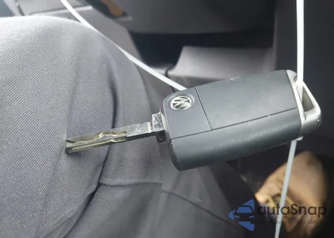 2020 Volkswagen Tiguan 2.0T Se/2.0T Se R-Line Black/2.0T Sel from USA, damaged, VIN 3VV2B7AX8LM041163